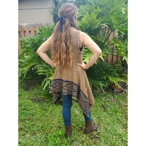 BCBGMAXAZRIA Woman's Sleeveless Open Front Knitted Cardigan Vest